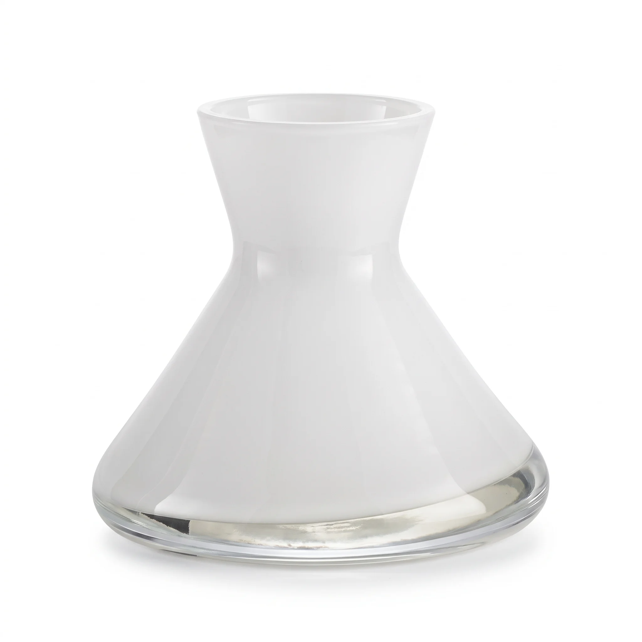 Cône Blanc – Handblown Glass Flared Vase