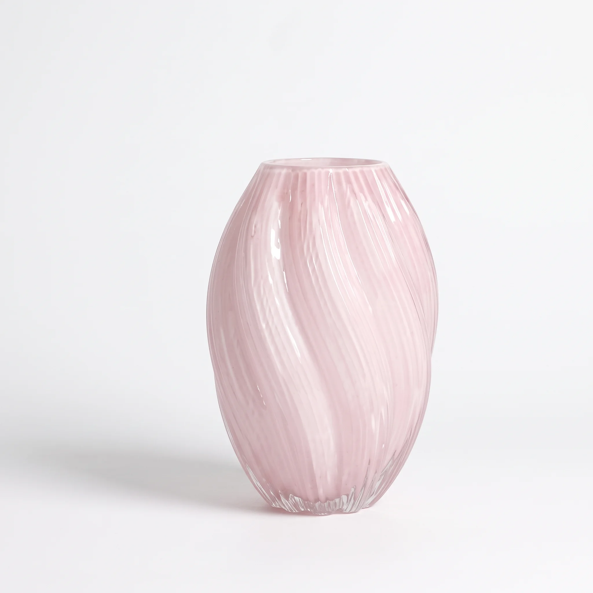Rose Ovale Torsadé – Handblown Oval Swirl Patterned Glass Vase