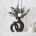 Ensemble de 2 vases en céramique modernes Lvases Snuggle Hollow, vases décoratifs esthétique nordique du milieu du siècle pour la décoration de table à la maison (noir mat)