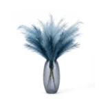 Vase en Verre Texturé Bleu Moderne avec Herbe de la Pampa Teintée - Grande Pièce Centrale Florale Séchée pour la Décoration du Salon. – Image 2