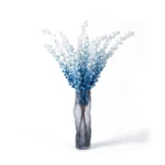 Vase en Verre Texturé Bleu Ombre Moderne avec Tiges de Baies Flockées - Grand Arrangement Floral pour la Décoration Intérieure. – Image 2