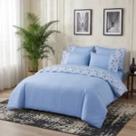 Ensemble de Literie en Coton Bleu Clair 6 Pièces Turkey Fashion avec Bordure Décorative - Housse de Couette, Drap-housse et 4 Taies d'Oreiller.