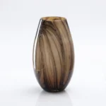 Brume Marbrée – Vase Ovale Artisanal en Verre Fumé – Image 2