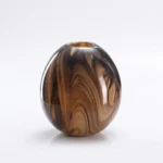 Globe Ambré – Vase Ovoïde Artisanal en Verre Marbré – Image 2