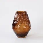 Texture Organique Ambre – Vase Artisanal en Verre Soufflé à Texture Organique – Image 2