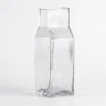 Vase Transparent Artisanal en Verre Soufflé à Motif Cannelé – Image 2