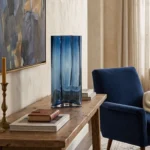 Grand Vase Artisanal en Verre Soufflé à Silhouette Ondulée